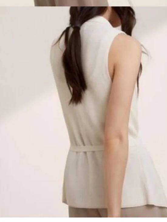 Aritzia • Wilfred Mandouzil Vest • Size M - Picture 2 of 7